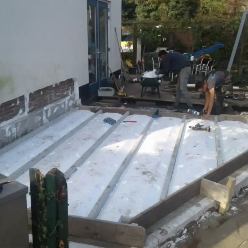 Uitbouw met houtskeletbouw en sedum dak in Assendorp – foto 7